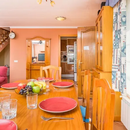 Villa- Rafael * يوريت دي مار